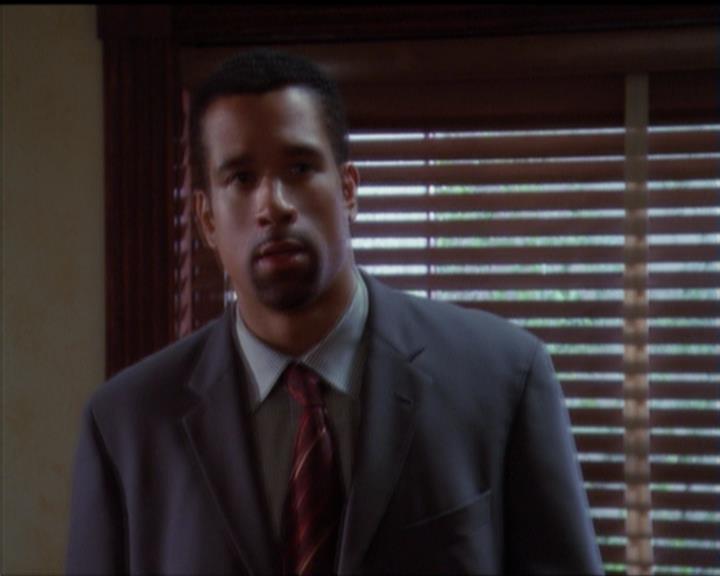 Charmed-Online_dot_net-5x01-2AWitchTail1453.jpg