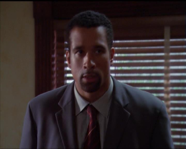 Charmed-Online_dot_net-5x01-2AWitchTail1454.jpg