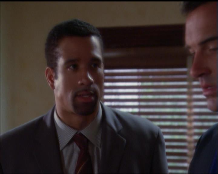 Charmed-Online_dot_net-5x01-2AWitchTail1455.jpg