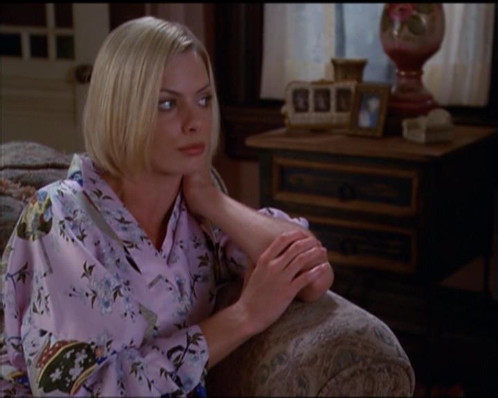 Charmed-Online_dot_net-5x01-2AWitchTail1473.jpg