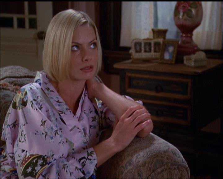 Charmed-Online_dot_net-5x01-2AWitchTail1474.jpg Charmed-Online_dot_net-5x01-2AWitchTail1474.jpg