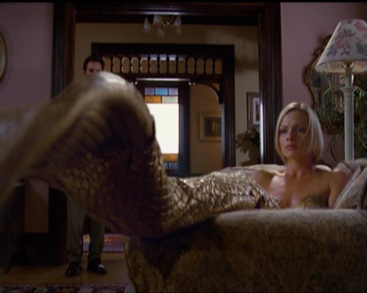 Charmed-Online_dot_net-5x01-2AWitchTail1562.jpg