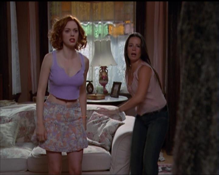 Charmed-Online_dot_net-5x01-2AWitchTail1587.jpg