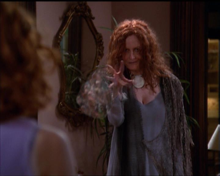 Charmed-Online_dot_net-5x01-2AWitchTail1595.jpg
