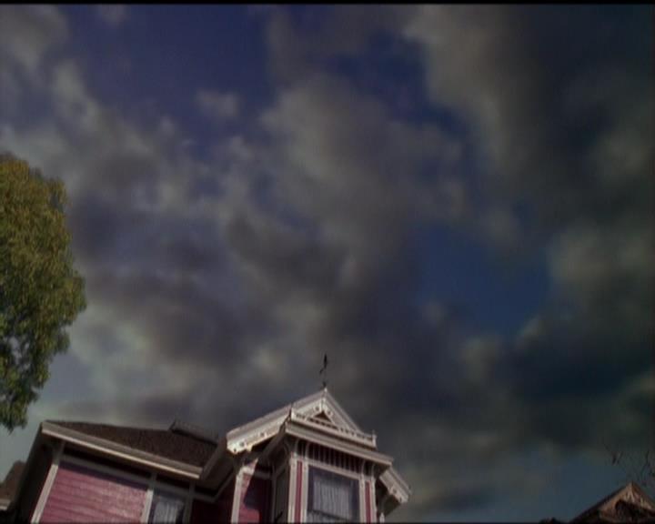 Charmed-Online_dot_net-5x01-2AWitchTail1631.jpg