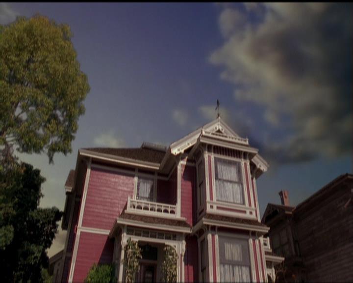 Charmed-Online_dot_net-5x01-2AWitchTail1633.jpg