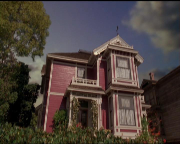 Charmed-Online_dot_net-5x01-2AWitchTail1634.jpg
