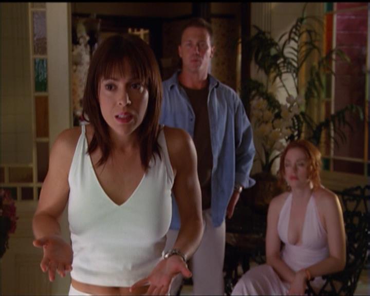 Charmed-Online_dot_net-5x01-2AWitchTail1650.jpg
