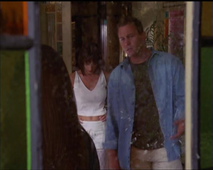 Charmed-Online_dot_net-5x01-2AWitchTail1658.jpg