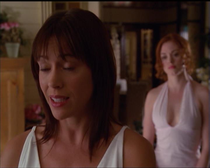 Charmed-Online_dot_net-5x01-2AWitchTail1735.jpg