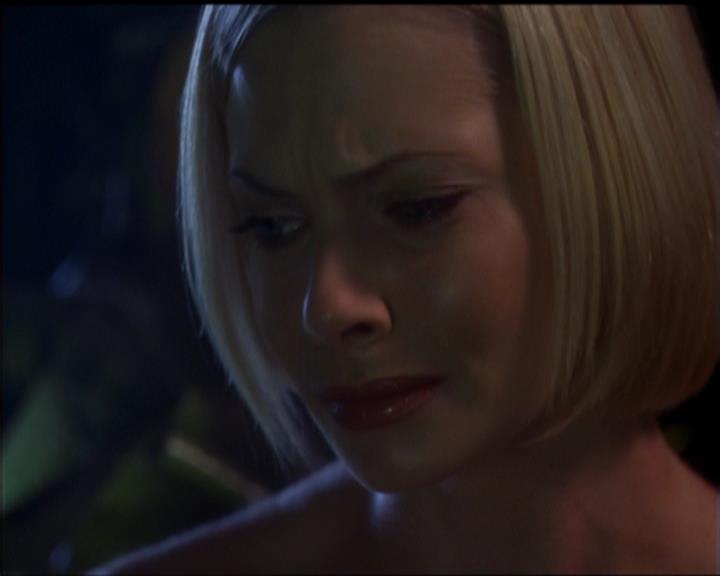 Charmed-Online_dot_net-5x01-2AWitchTail1776.jpg