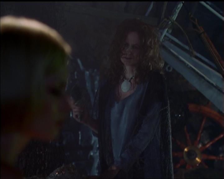 Charmed-Online_dot_net-5x01-2AWitchTail1798.jpg