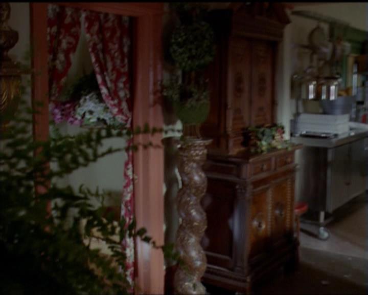 Charmed-Online_dot_net-5x01-2AWitchTail1823.jpg