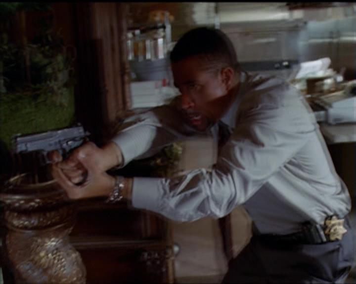 Charmed-Online_dot_net-5x01-2AWitchTail1826.jpg