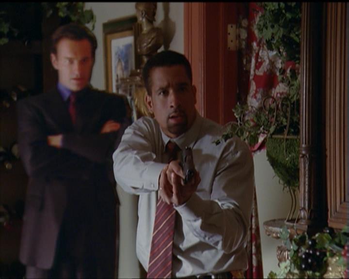 Charmed-Online_dot_net-5x01-2AWitchTail1834.jpg