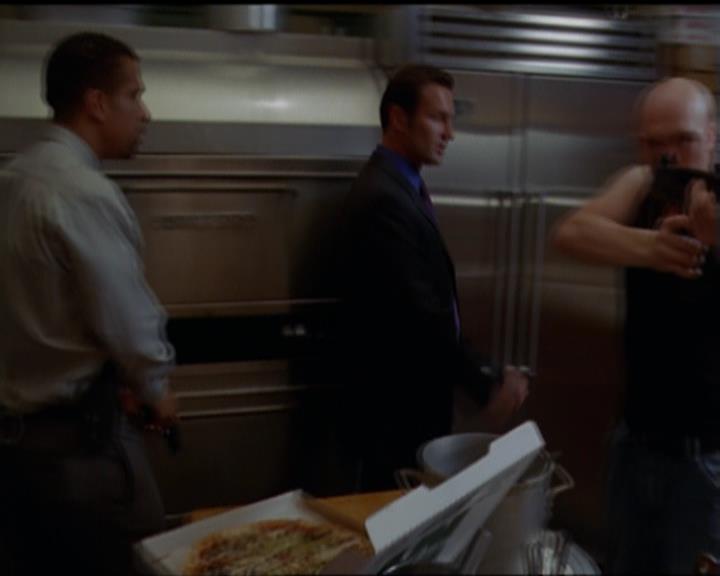 Charmed-Online_dot_net-5x01-2AWitchTail1851.jpg