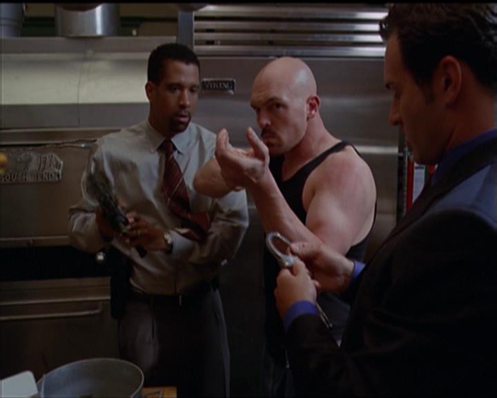 Charmed-Online_dot_net-5x01-2AWitchTail1871.jpg