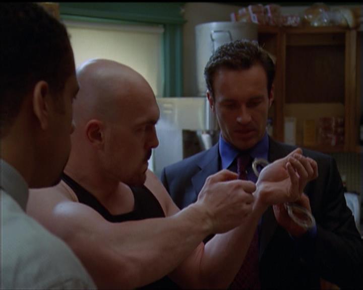 Charmed-Online_dot_net-5x01-2AWitchTail1872.jpg