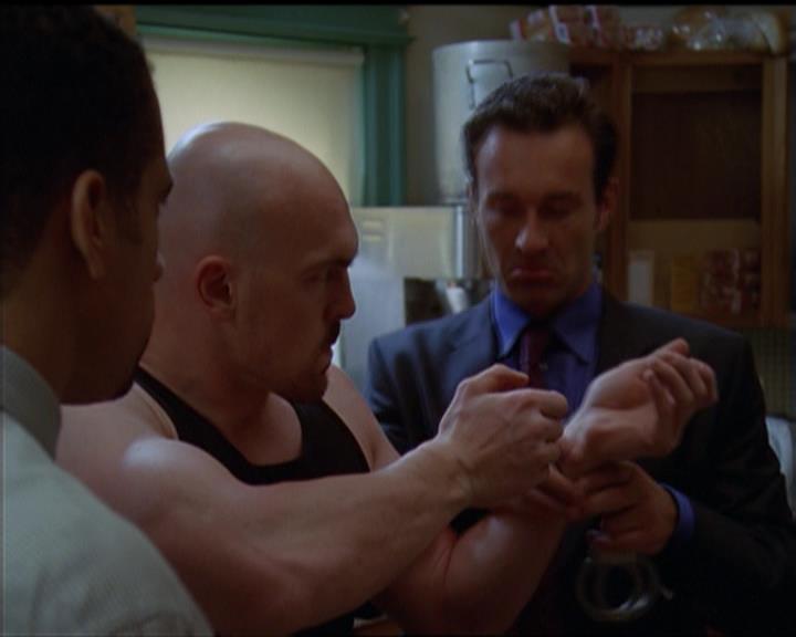 Charmed-Online_dot_net-5x01-2AWitchTail1873.jpg