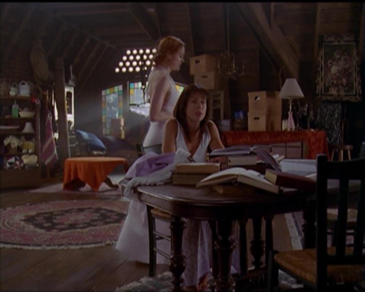Charmed-Online_dot_net-5x01-2AWitchTail1918.jpg