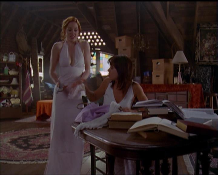 Charmed-Online_dot_net-5x01-2AWitchTail1922.jpg