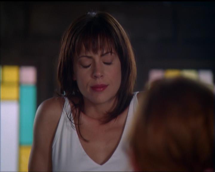 Charmed-Online_dot_net-5x01-2AWitchTail2019.jpg