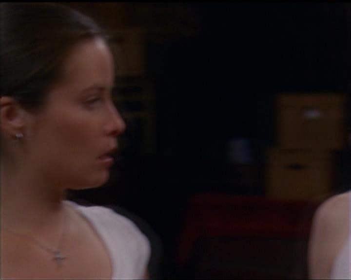Charmed-Online_dot_net-5x01-2AWitchTail2056.jpg