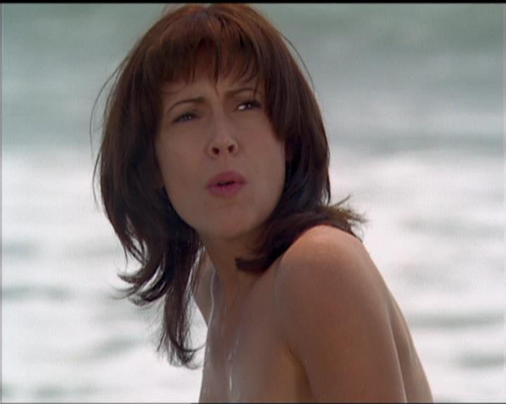 Charmed-Online_dot_net-5x01-2AWitchTail2091.jpg