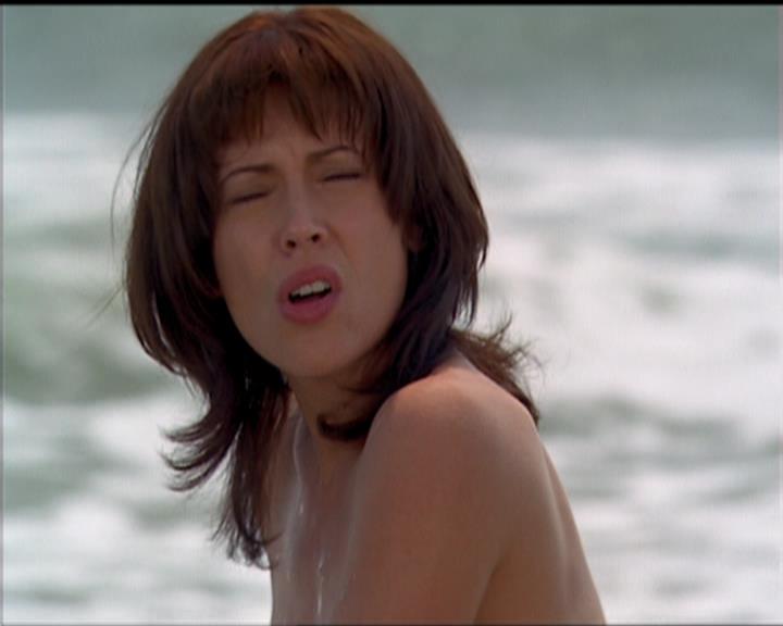 Charmed-Online_dot_net-5x01-2AWitchTail2106.jpg