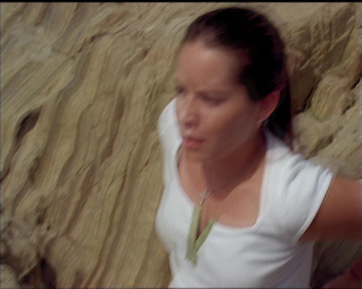Charmed-Online_dot_net-5x01-2AWitchTail2259.jpg
