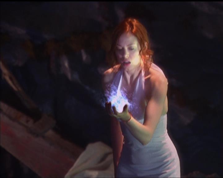 Charmed-Online_dot_net-5x01-2AWitchTail2282.jpg