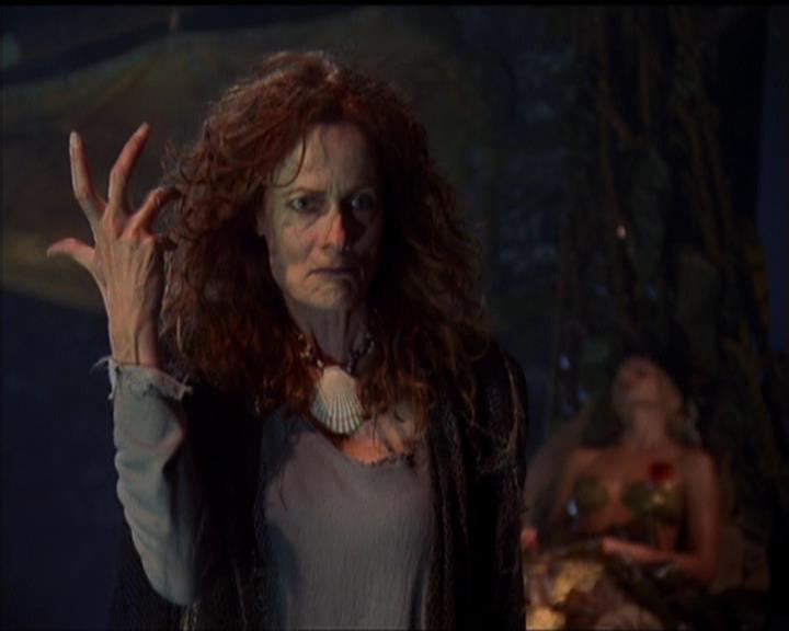 Charmed-Online_dot_net-5x01-2AWitchTail2283.jpg