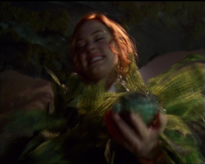 Charmed-Online_dot_net-5x01-2AWitchTail2287.jpg