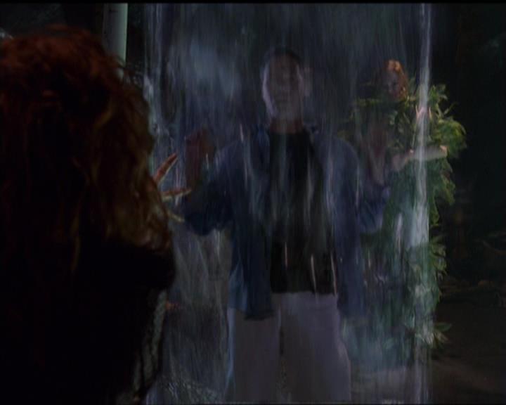 Charmed-Online_dot_net-5x01-2AWitchTail2298.jpg
