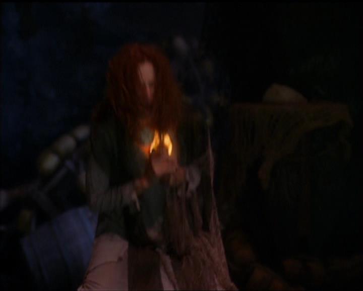 Charmed-Online_dot_net-5x01-2AWitchTail2310.jpg