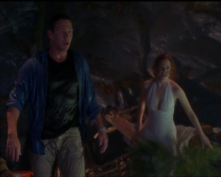 Charmed-Online_dot_net-5x01-2AWitchTail2323.jpg