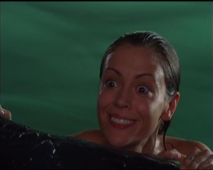 Charmed-Online_dot_net-5x01-2AWitchTail2348.jpg