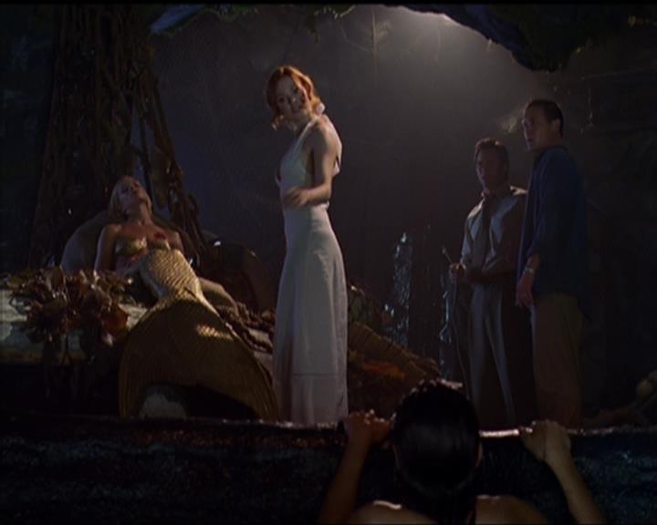 Charmed-Online_dot_net-5x01-2AWitchTail2357.jpg