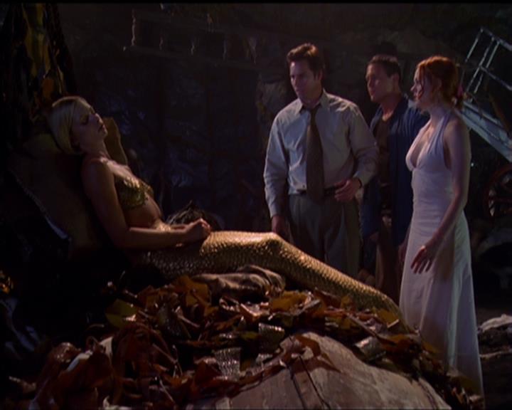 Charmed-Online_dot_net-5x01-2AWitchTail2363.jpg