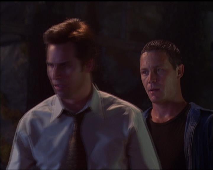 Charmed-Online_dot_net-5x01-2AWitchTail2365.jpg