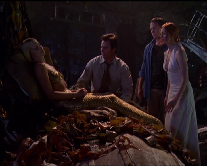 Charmed-Online_dot_net-5x01-2AWitchTail2370.jpg