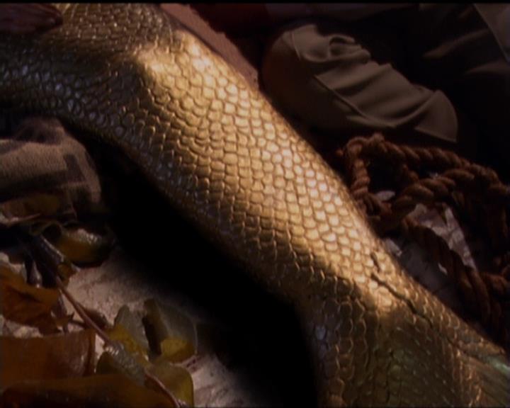 Charmed-Online_dot_net-5x01-2AWitchTail2397.jpg