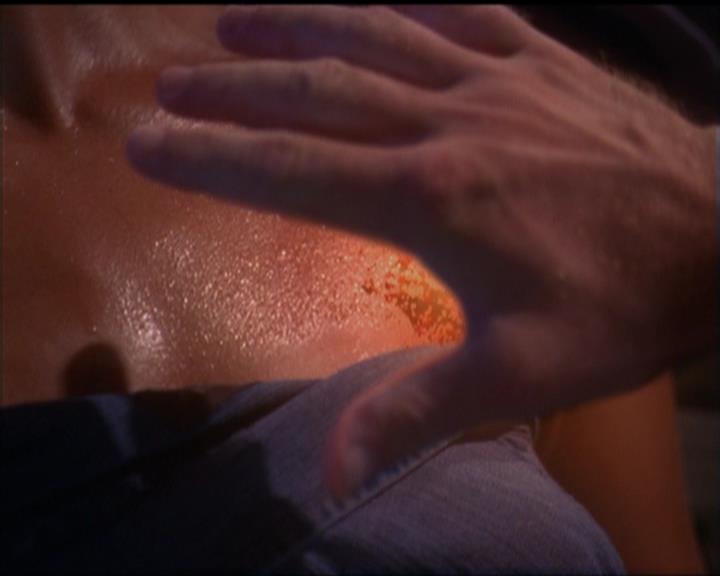 Charmed-Online_dot_net-5x01-2AWitchTail2413.jpg