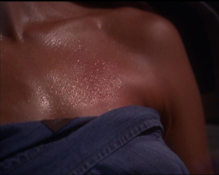 Charmed-Online_dot_net-5x01-2AWitchTail2416.jpg
