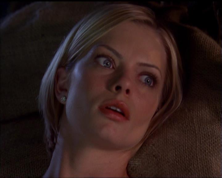 Charmed-Online_dot_net-5x01-2AWitchTail2427.jpg
