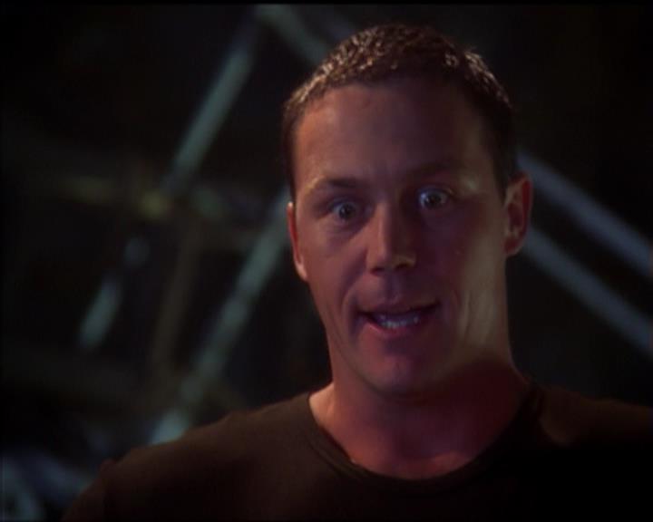 Charmed-Online_dot_net-5x01-2AWitchTail2451.jpg