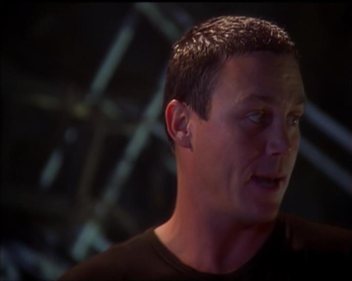 Charmed-Online_dot_net-5x01-2AWitchTail2453.jpg