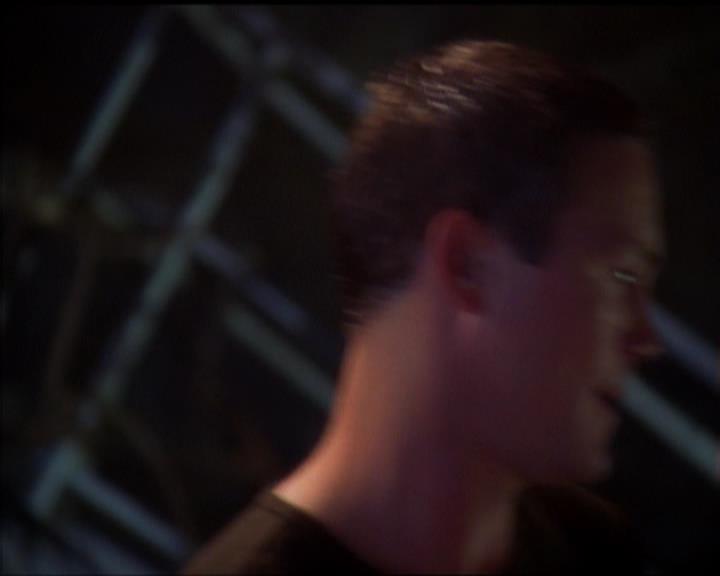 Charmed-Online_dot_net-5x01-2AWitchTail2456.jpg