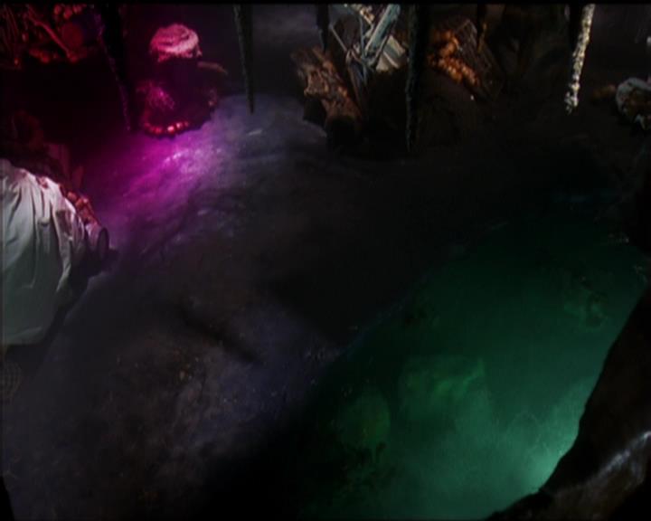 Charmed-Online_dot_net-5x02AWitchsTailPart2-0146.jpg