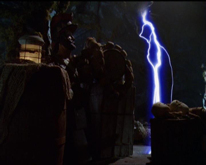 Charmed-Online_dot_net-5x02AWitchsTailPart2-0148.jpg